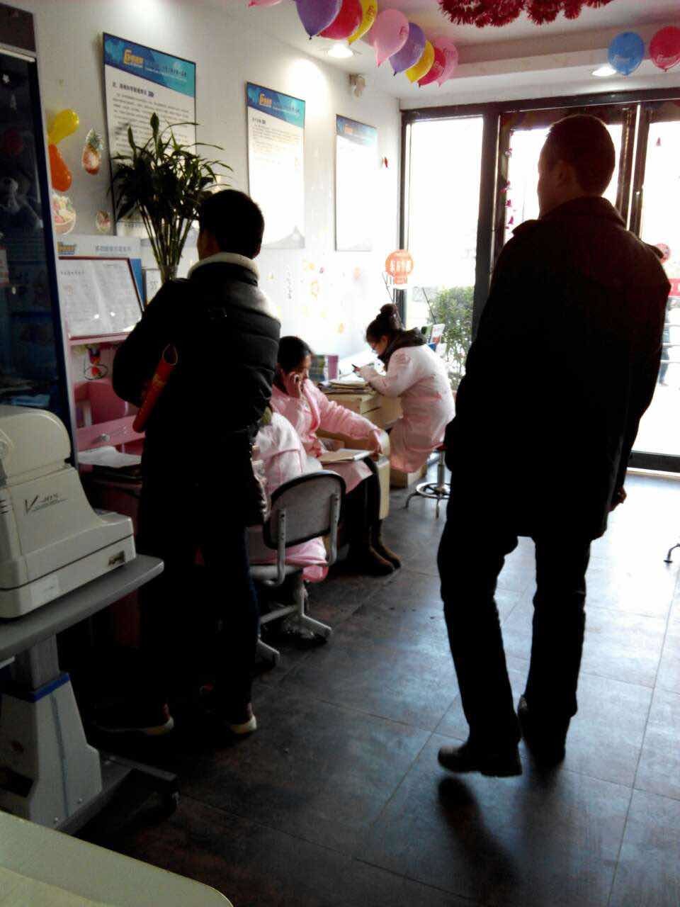 熱烈歡迎安徽阜陽(yáng)李先生到易視界總部實(shí)地考察！