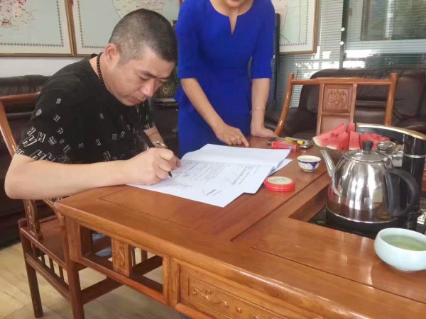 易視界攜手醫(yī)院為青少年眼健康保駕護航