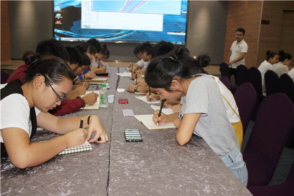 易視界各個(gè)戰(zhàn)區(qū)會(huì)議進(jìn)行中