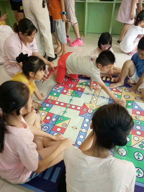 易視界店面活動進(jìn)行中