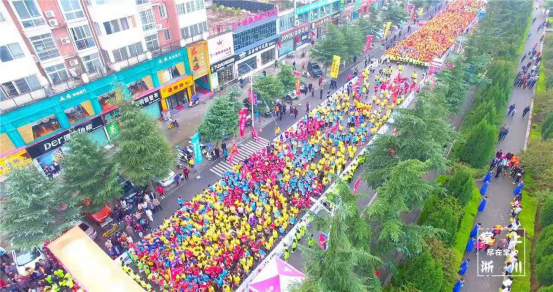 2019首屆淅川國際半程馬拉松激情開跑，易視界石斛手機(jī)眼貼榮耀冠名贊助