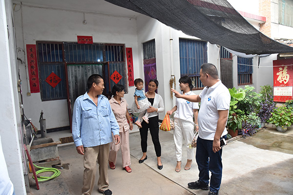 時(shí)光總是短暫的，依依不舍的送別時(shí)刻