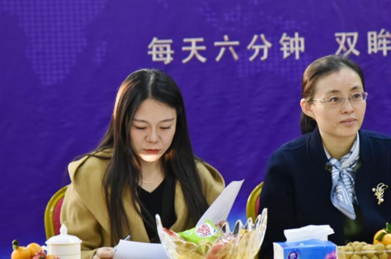 河南經(jīng)貿(mào)院校知名蒞臨鄭州易視界實業(yè)參觀指導(dǎo) 圖四