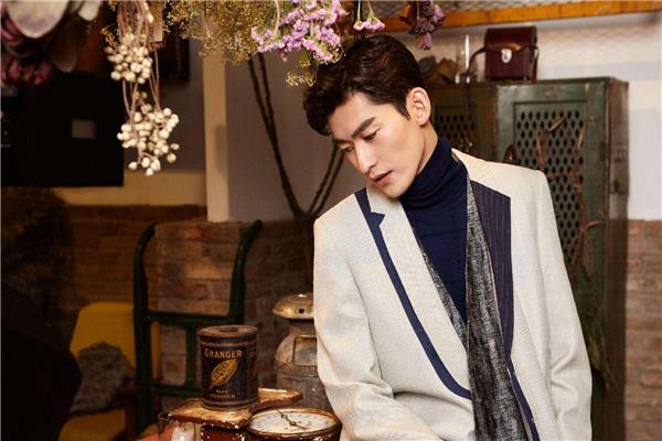 張翰初戀因近視無視了他的表白，近視了該怎么辦？