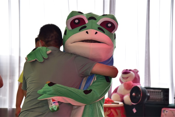 搞怪的網(wǎng)紅蛙