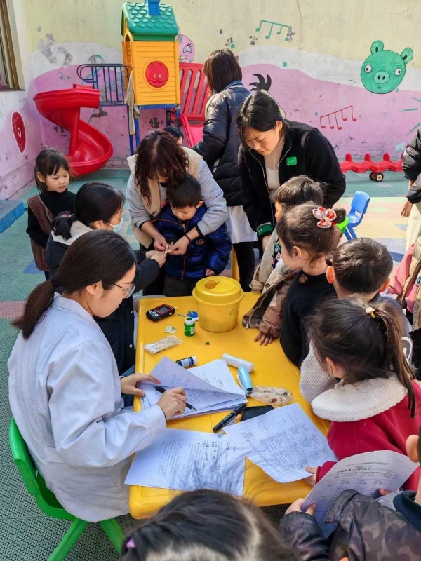 易視界走進校園開展科學防控近視的活動