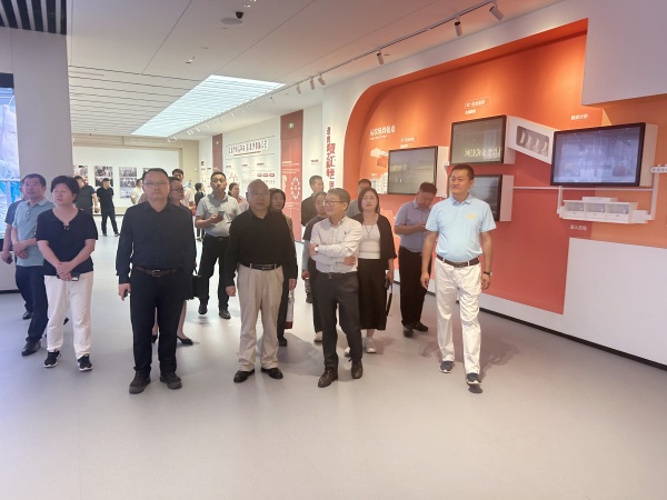 易視界游學(xué)雙匯集團 推進企業(yè)高質(zhì)量發(fā)展