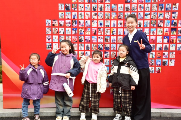 易視界客戶答謝會簽到墻合影留念