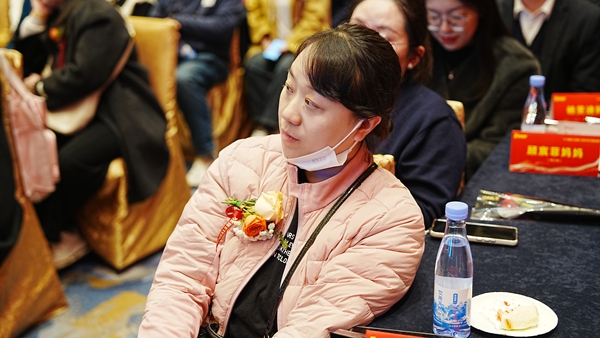 易視界17載感恩如光同行共同守護(hù)清晰視界客戶答謝會圖集