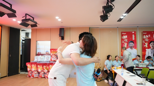 易視界2025年4月嘉獎(jiǎng)會(huì)暨5月啟動(dòng)大會(huì)精彩瞬間