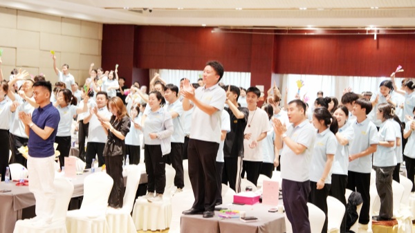 易視界2025年6月嘉獎會暨7月啟動大會精彩瞬間