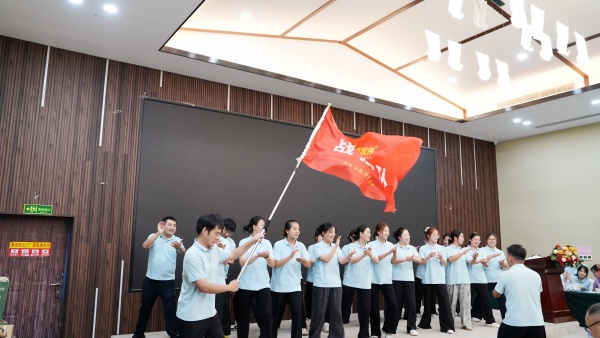 易視界2025年7月嘉獎會暨8月啟動大會精彩瞬間