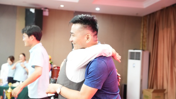 易視界2025年8月嘉獎(jiǎng)會(huì)暨9月啟動(dòng)大會(huì)精彩圖集