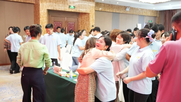 易視界2025年8月嘉獎(jiǎng)會(huì)暨9月啟動(dòng)大會(huì)精彩圖集