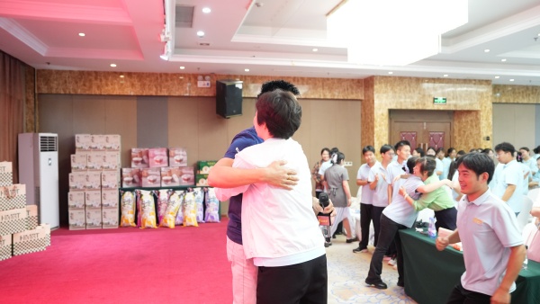 易視界2025年8月嘉獎(jiǎng)會(huì)暨9月啟動(dòng)大會(huì)精彩圖集