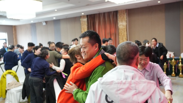 易視界2025年11月嘉獎(jiǎng)會(huì)暨12月啟動(dòng)大會(huì)精彩圖集