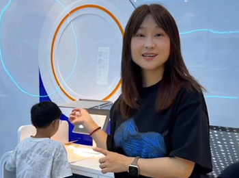 九視清遠(yuǎn)像折疊屏 折疊視界·睛彩未來