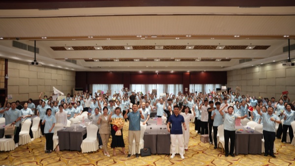 易視界2025年6月嘉獎(jiǎng)會(huì)暨7月啟動(dòng)大會(huì)精彩瞬間